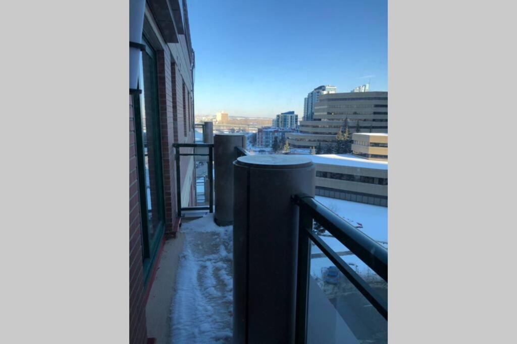 Calgary Se Riverfront Apartment Exterior photo