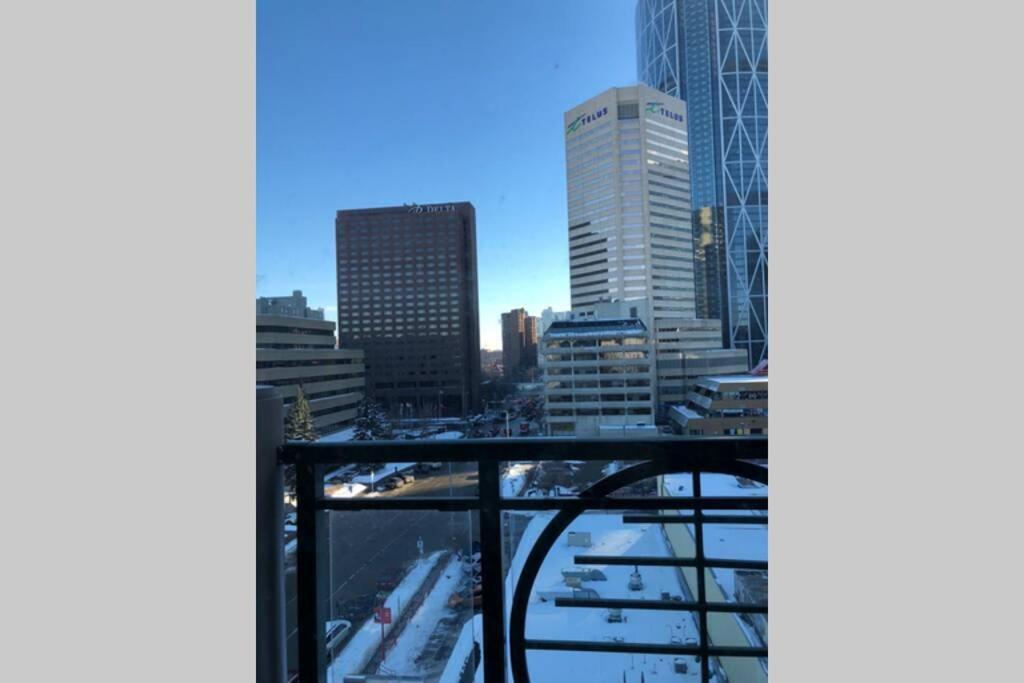 Calgary Se Riverfront Apartment Exterior photo